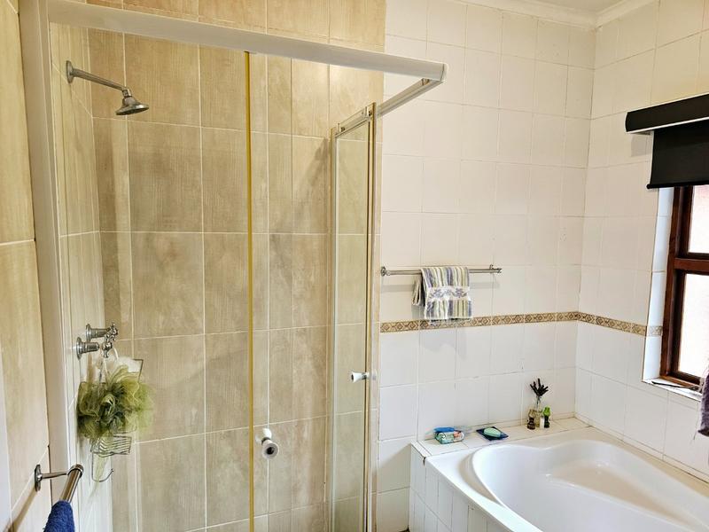 3 Bedroom Property for Sale in Mossel Bay Central Western Cape